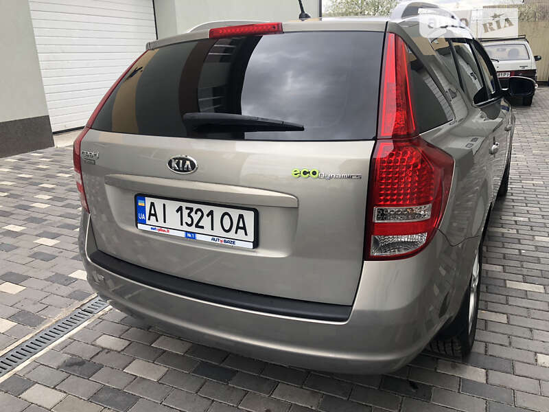Универсал Kia Ceed 2011 в Тульчине