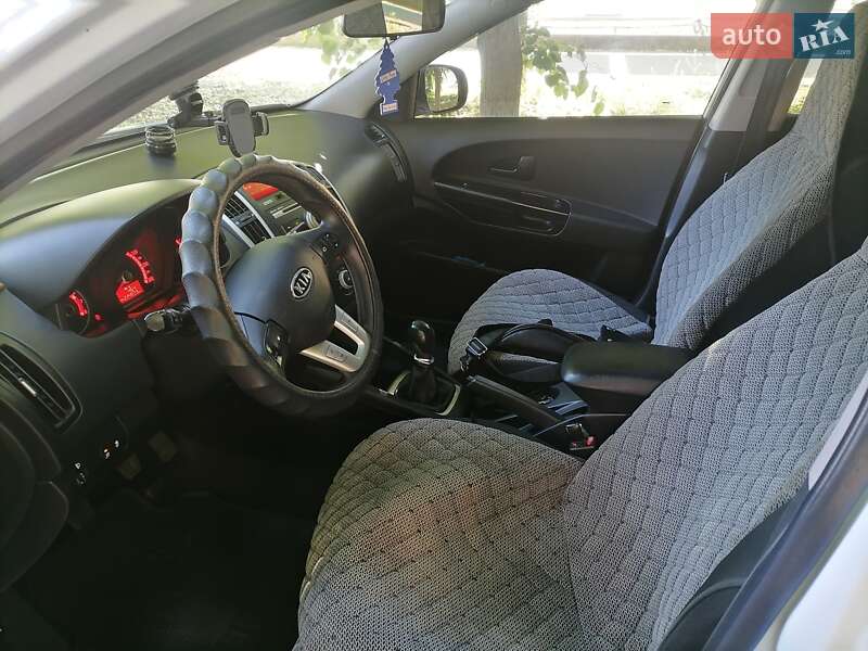 Универсал Kia Ceed 2011 в Харькове