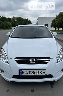 Хэтчбек Kia Ceed 2008 в Светловодске