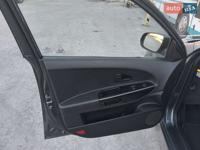 Универсал Kia Ceed 2011 в Звягеле