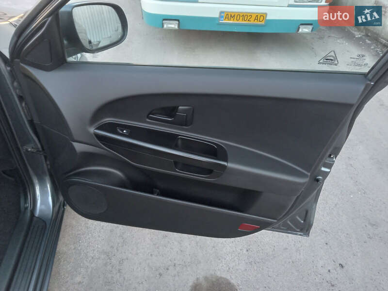 Универсал Kia Ceed 2011 в Звягеле