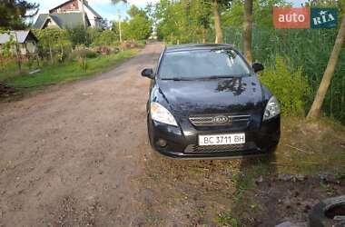 Хэтчбек Kia Ceed 2008 в 
