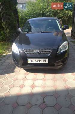 Хэтчбек Kia Ceed 2008 в 