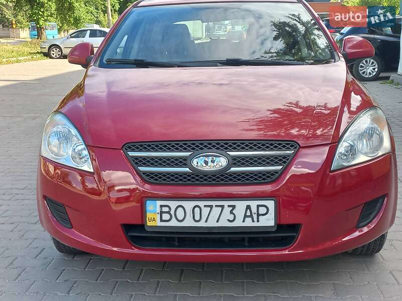 Хэтчбек Kia Ceed 2009 в Тернополе