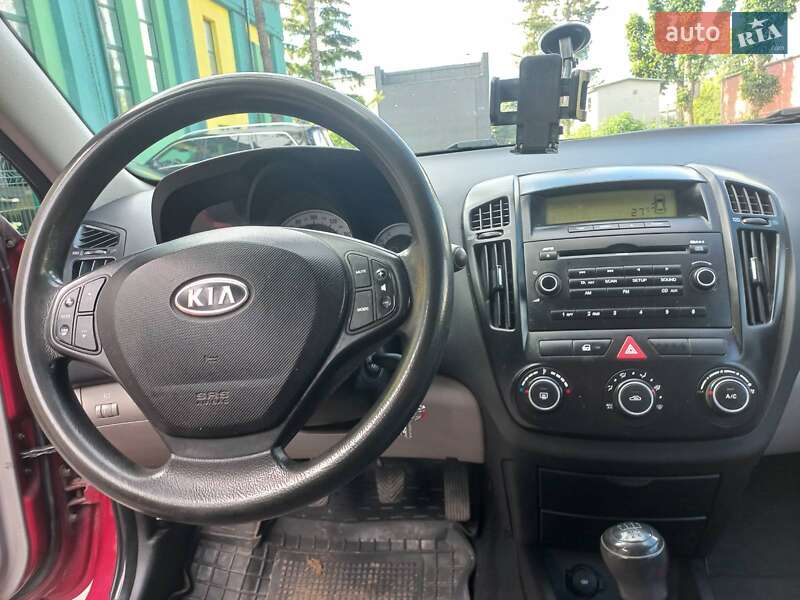 Хэтчбек Kia Ceed 2009 в Тернополе