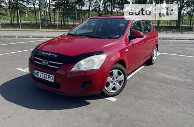 Хетчбек Kia Ceed 2007 в Дніпрі