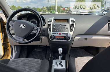 Хэтчбек Kia Ceed 2007 в 
