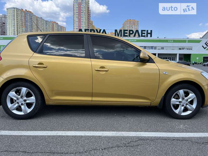 Хэтчбек Kia Ceed 2007 в Кривом Роге