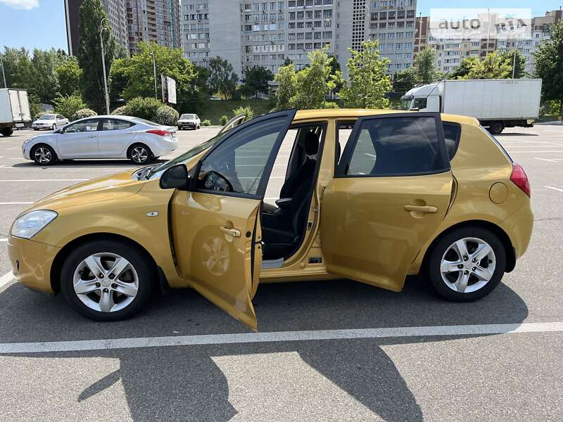 Хэтчбек Kia Ceed 2007 в Кривом Роге