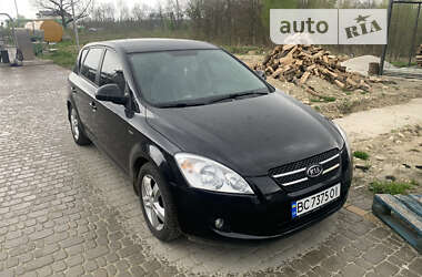 Хэтчбек Kia Ceed 2008 в Львове