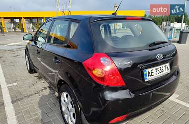 Хэтчбек Kia Ceed 2008 в Днепре