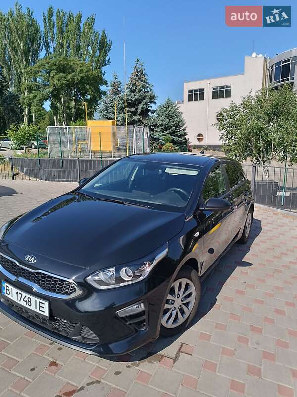 Хэтчбек Kia Ceed 2019 в Запорожье фото Хэтчбек Kia Ceed 2019 в Запорожье