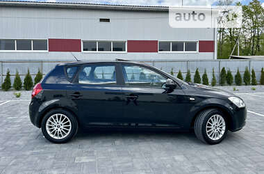 Хэтчбек Kia Ceed 2007 в Луцке