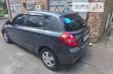 Хетчбек Kia Ceed 2007 в Києві