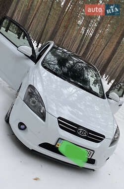 Хэтчбек Kia Ceed 2008 в Полтаве
