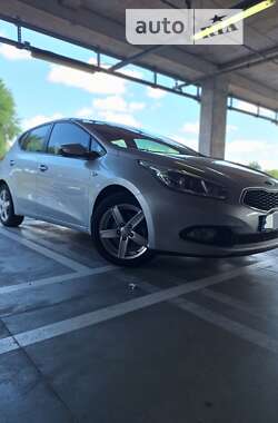 Хэтчбек Kia Ceed 2013 в Киеве