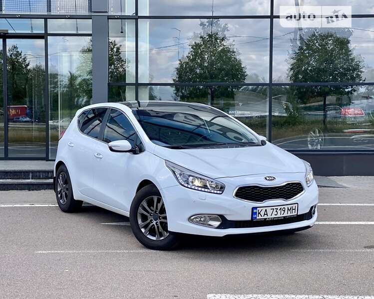 Хэтчбек Kia Ceed 2012 в Киеве
