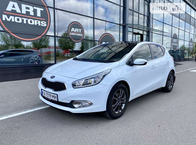 Хэтчбек Kia Ceed 2012 в Киеве