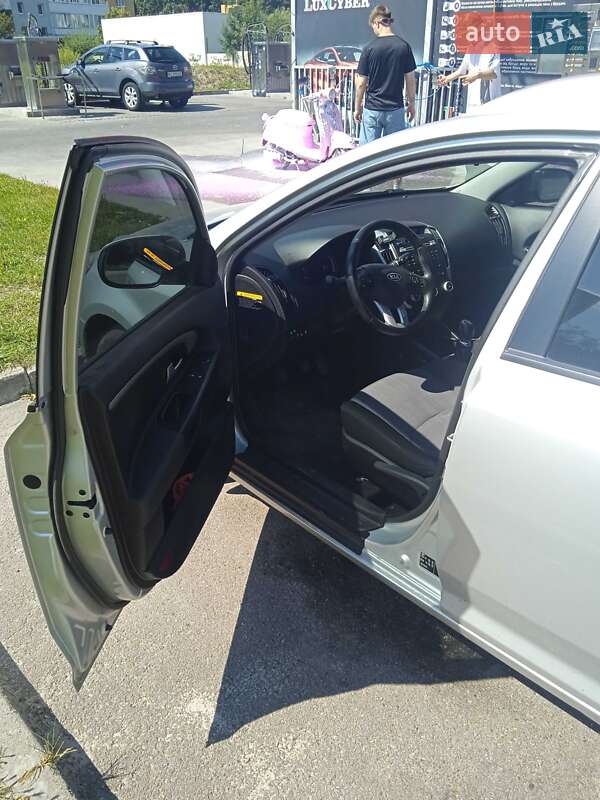 Универсал Kia Ceed 2010 в Львове фото 4 Универсал Kia Ceed 2010 в Львове
