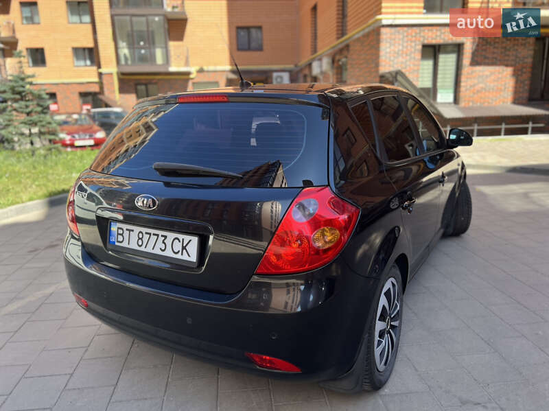 Хэтчбек Kia Ceed 2006 в Ивано-Франковске фото 4 Хэтчбек Kia Ceed 2006 в Ивано-Франковске