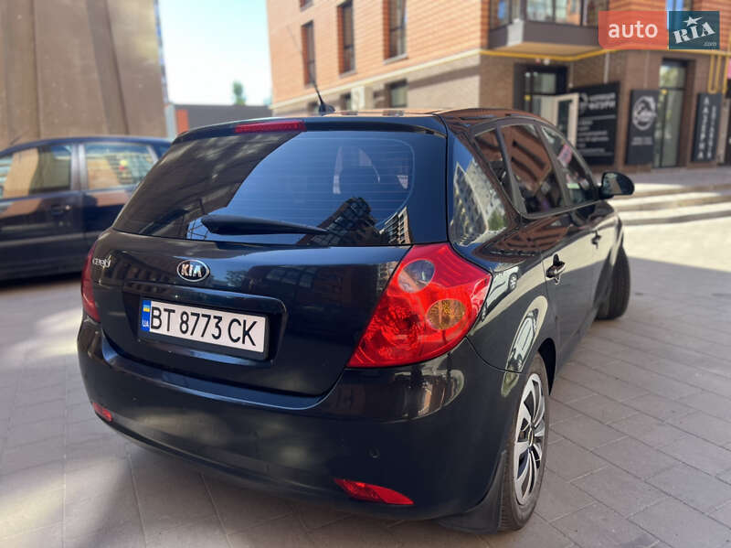 Хэтчбек Kia Ceed 2006 в Ивано-Франковске фото 10 Хэтчбек Kia Ceed 2006 в Ивано-Франковске