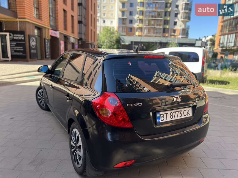 Хэтчбек Kia Ceed 2006 в Ивано-Франковске фото 8 Хэтчбек Kia Ceed 2006 в Ивано-Франковске
