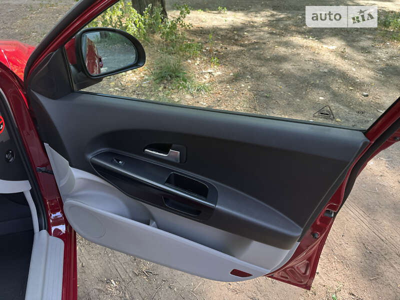 Хэтчбек Kia Ceed 2007 в Днепре