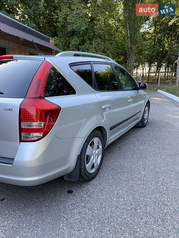 Универсал Kia Ceed 2010 в Смеле