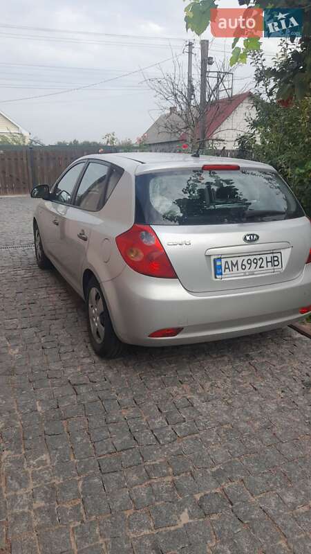 Хэтчбек Kia Ceed 2007 в Черняхове фото 3 Хэтчбек Kia Ceed 2007 в Черняхове