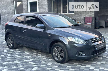 Хэтчбек Kia Ceed 2010 в Чернигове