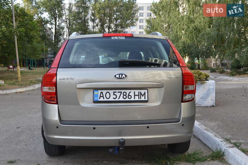 Універсал Kia Ceed 2010 в Долинській