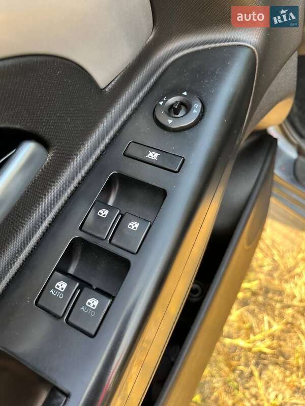 Универсал Kia Ceed 2010 в Радивилове