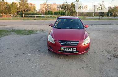 Хэтчбек Kia Ceed 2008 в Запорожье