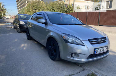 Хэтчбек Kia Ceed 2008 в Львове