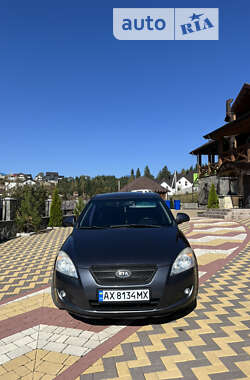 Хетчбек Kia Ceed 2008 в Поляниці