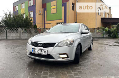 Хетчбек Kia Ceed 2011 в Чернівцях