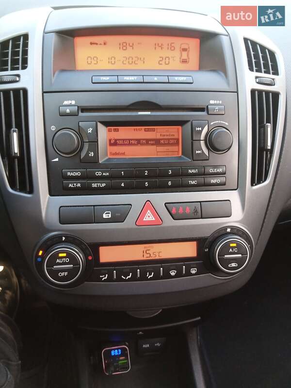 Универсал Kia Ceed 2007 в Коростене