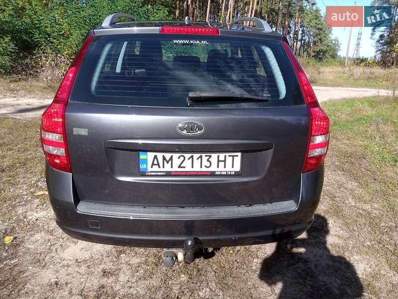 Универсал Kia Ceed 2007 в Коростене