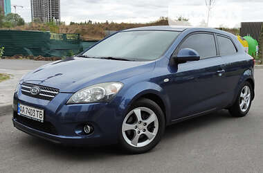 Хэтчбек Kia Ceed 2009 в Киеве