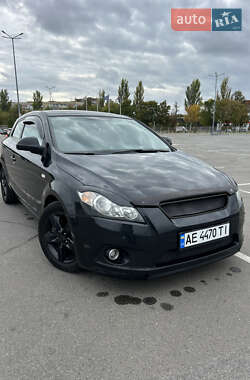 Хэтчбек Kia Ceed 2008 в 