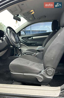 Хэтчбек Kia Ceed 2008 в 