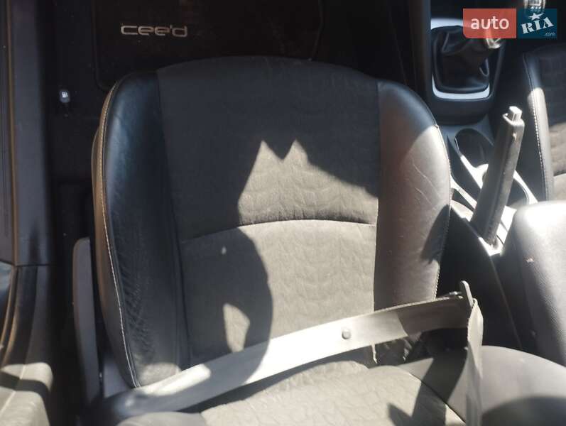 Универсал Kia Ceed 2010 в Лысянке