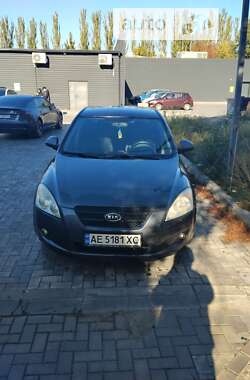 Хэтчбек Kia Ceed 2008 в Кривом Роге