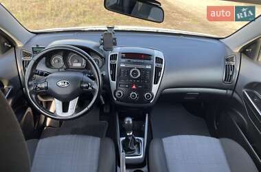 Хэтчбек Kia Ceed 2011 в Львове