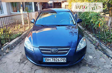 Хэтчбек Kia Ceed 2008 в Одессе