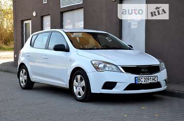 Хетчбек Kia Ceed 2012 в Львові