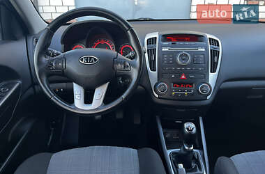 Універсал Kia Ceed 2009 в Звягелі