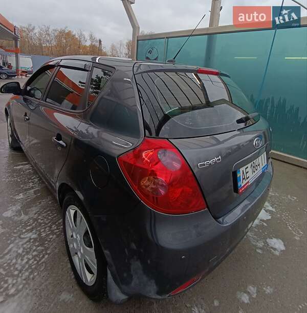 Хетчбек Kia Ceed 2007 в Кам'янському