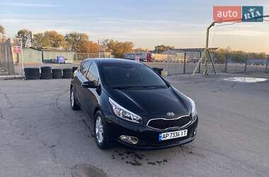 Хэтчбек Kia Ceed 2012 в Запорожье