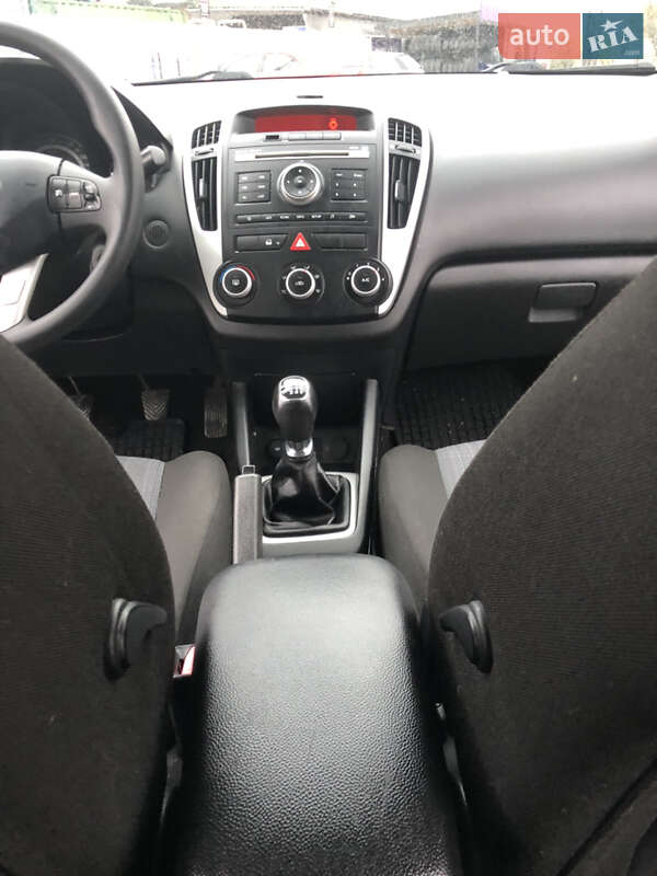Універсал Kia Ceed 2012 в Рівному